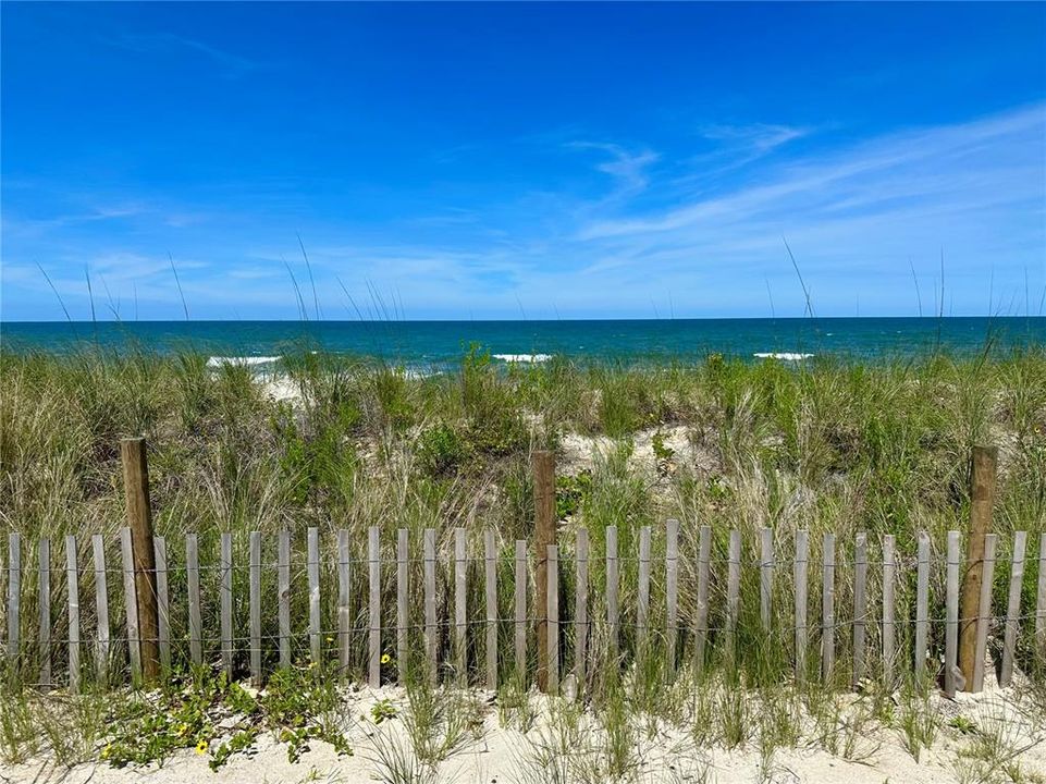 For Sale: $398,000 (2 beds, 2 baths, 1107 Square Feet)