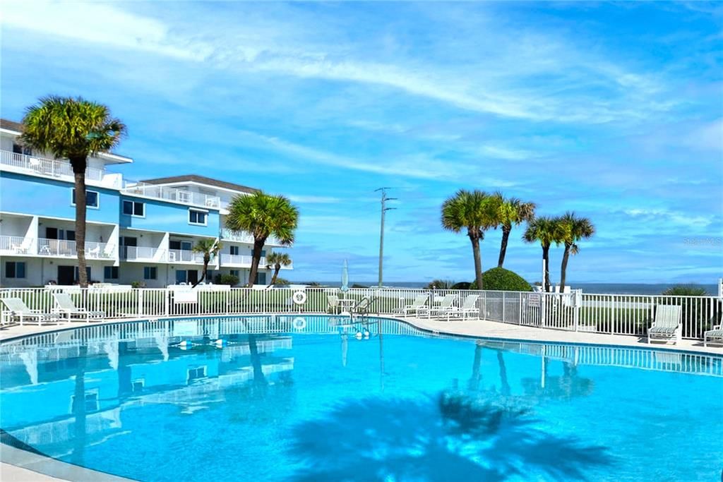 For Sale: $398,000 (2 beds, 2 baths, 1107 Square Feet)