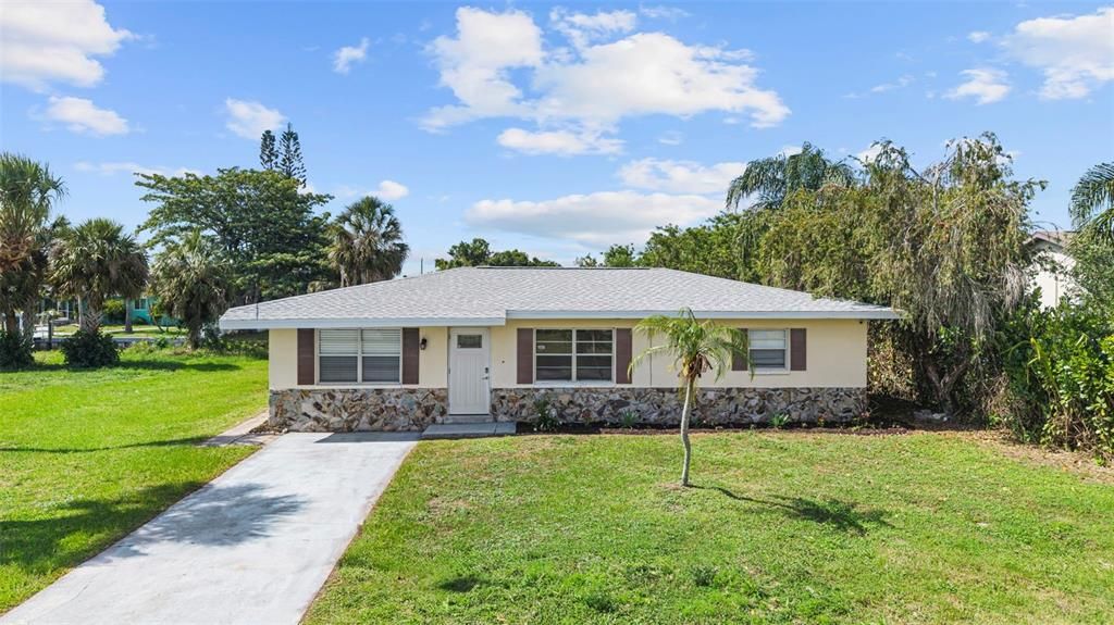 For Sale: $345,000 (3 beds, 2 baths, 1170 Square Feet)