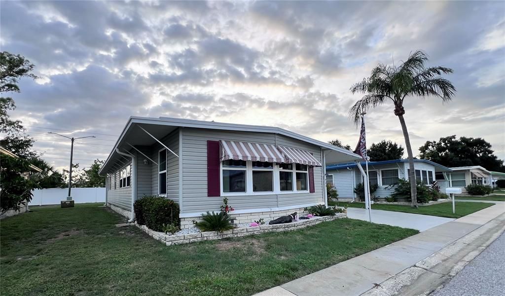 For Sale: $199,000 (2 beds, 2 baths, 1232 Square Feet)