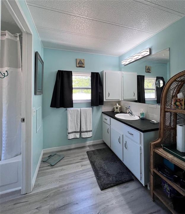 For Sale: $199,000 (2 beds, 2 baths, 1232 Square Feet)