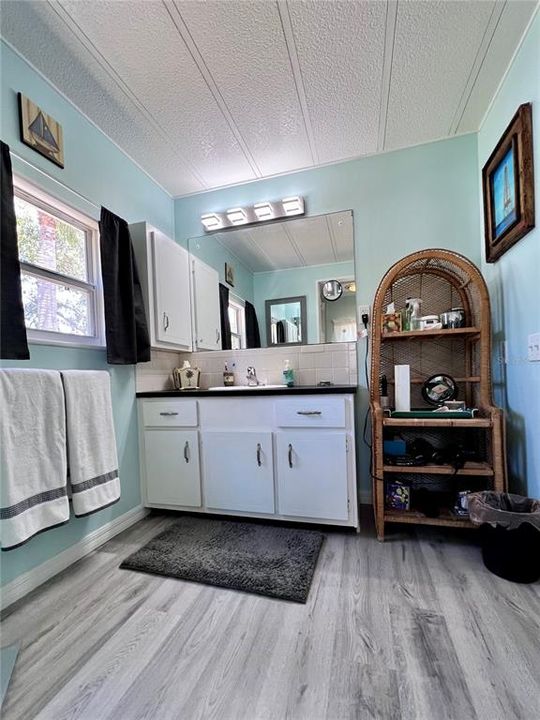 For Sale: $199,000 (2 beds, 2 baths, 1232 Square Feet)