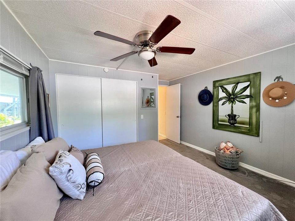 For Sale: $199,000 (2 beds, 2 baths, 1232 Square Feet)