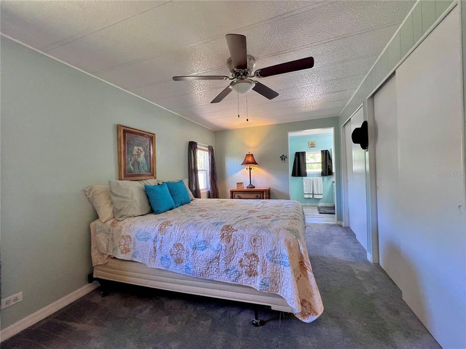For Sale: $199,000 (2 beds, 2 baths, 1232 Square Feet)