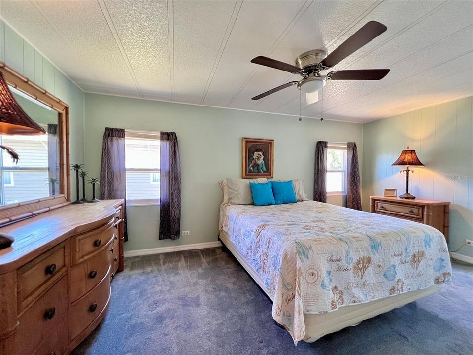For Sale: $199,000 (2 beds, 2 baths, 1232 Square Feet)