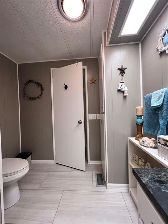 For Sale: $199,000 (2 beds, 2 baths, 1232 Square Feet)