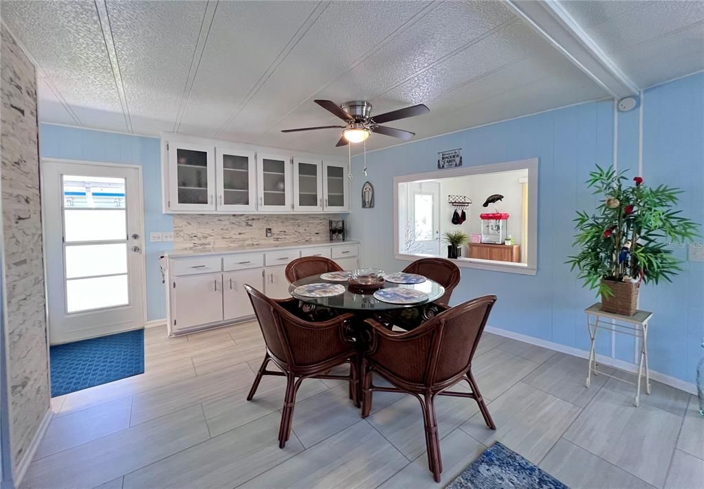 For Sale: $199,000 (2 beds, 2 baths, 1232 Square Feet)