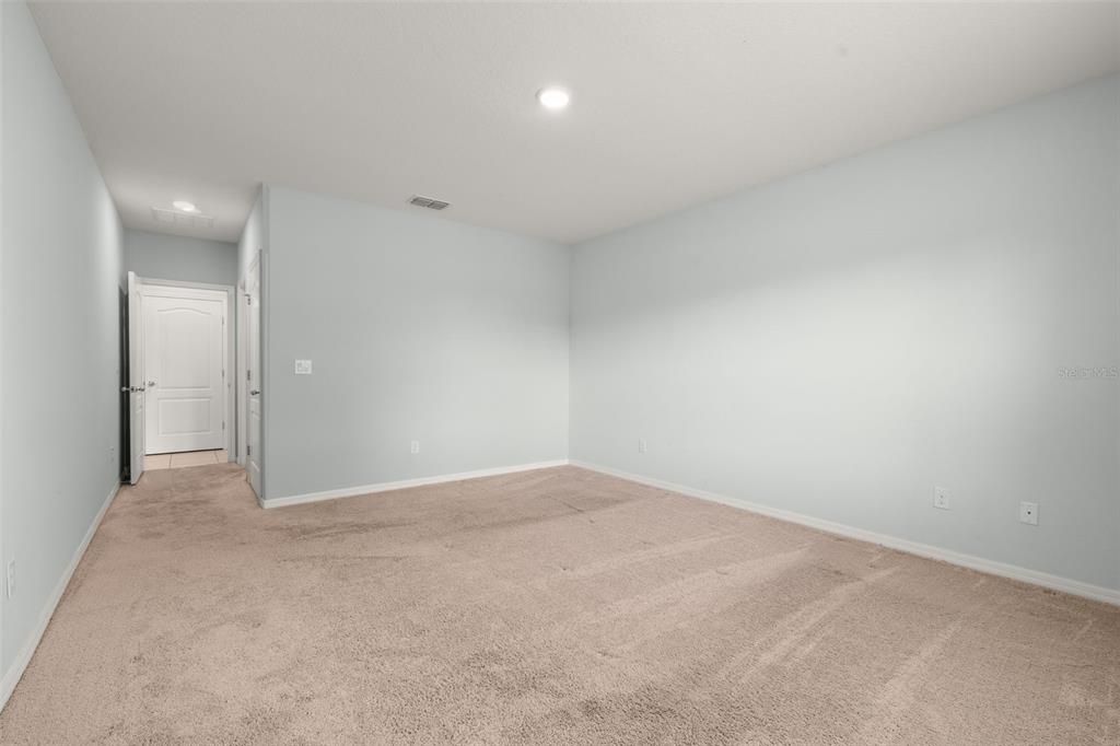 For Sale: $469,000 (4 beds, 2 baths, 2339 Square Feet)