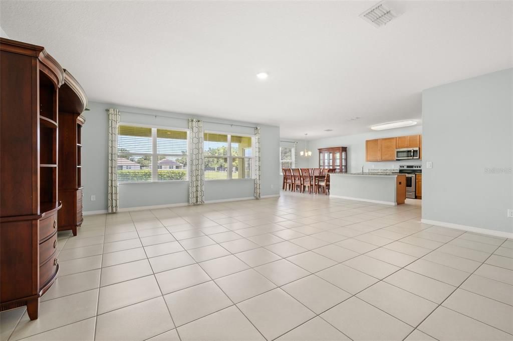 For Sale: $469,000 (4 beds, 2 baths, 2339 Square Feet)