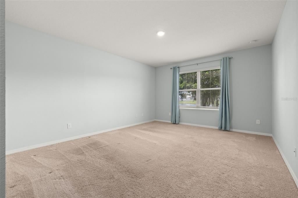 For Sale: $469,000 (4 beds, 2 baths, 2339 Square Feet)