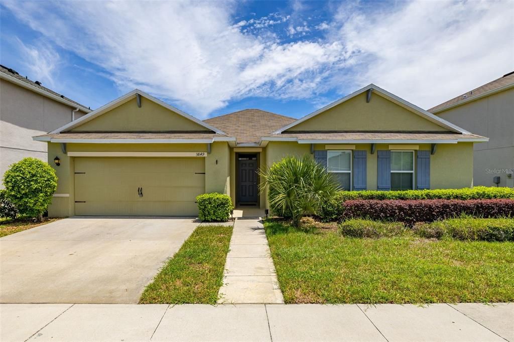 For Sale: $469,000 (4 beds, 2 baths, 2339 Square Feet)