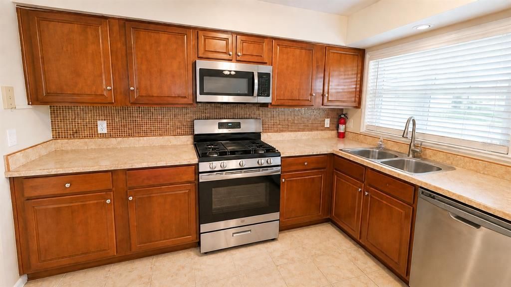 En Venta: $439,000 (3 camas, 2 baños, 1425 Pies cuadrados)