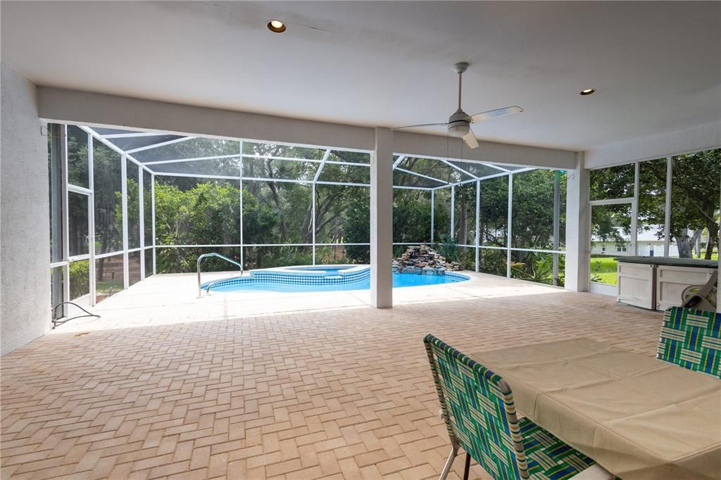 For Sale: $515,000 (3 beds, 3 baths, 2509 Square Feet)