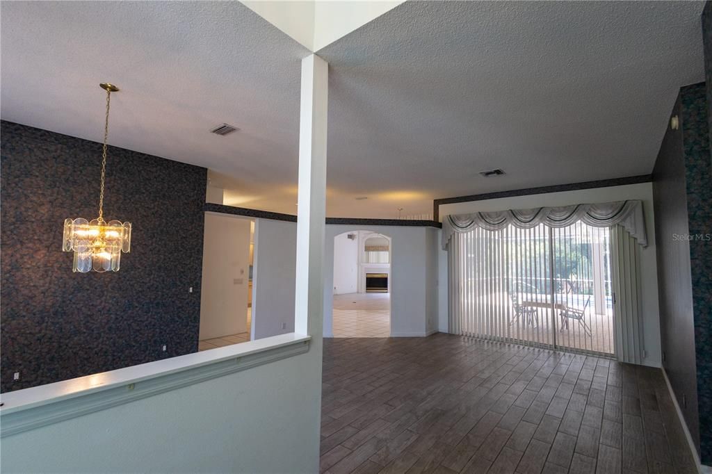 For Sale: $515,000 (3 beds, 3 baths, 2509 Square Feet)