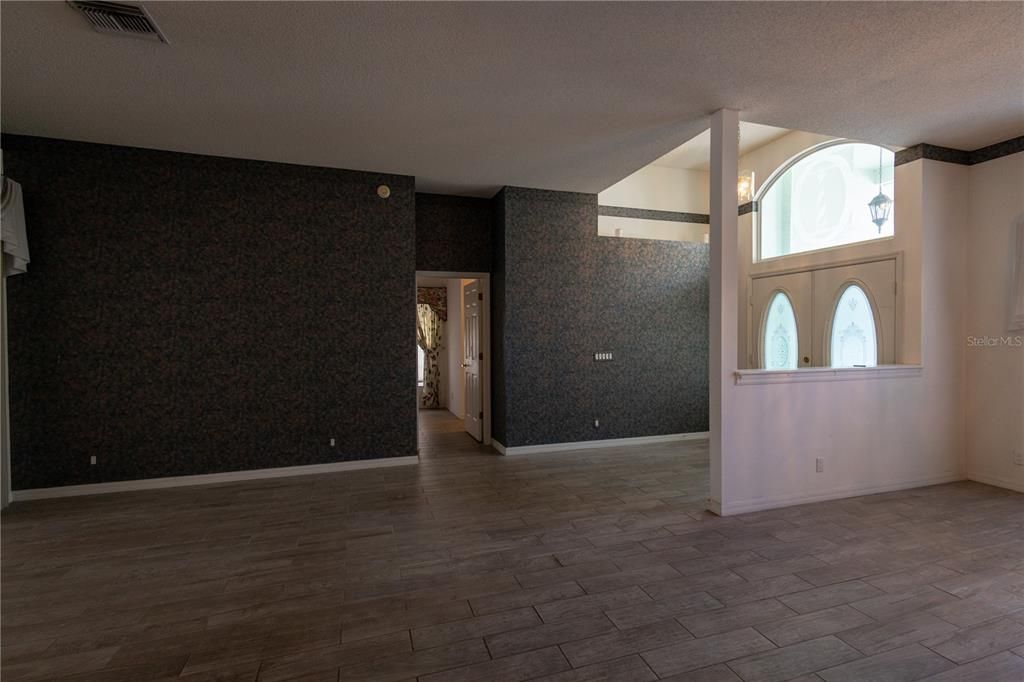 For Sale: $515,000 (3 beds, 3 baths, 2509 Square Feet)
