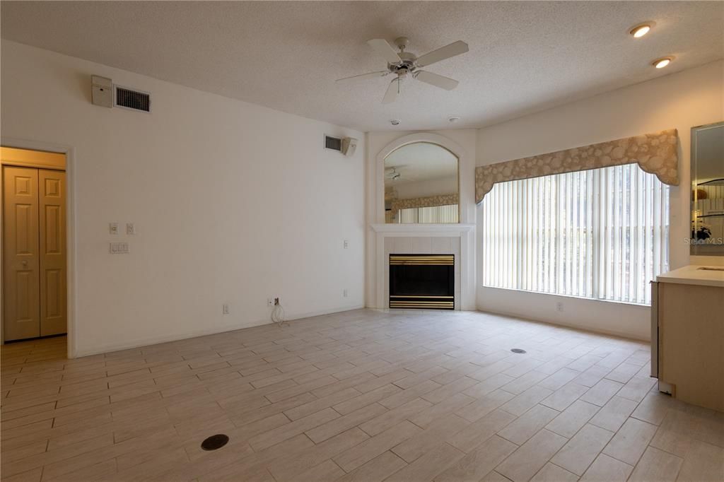 For Sale: $515,000 (3 beds, 3 baths, 2509 Square Feet)