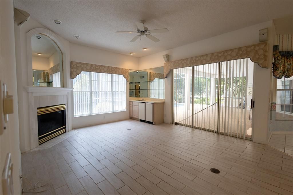 For Sale: $515,000 (3 beds, 3 baths, 2509 Square Feet)