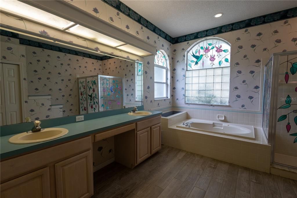 For Sale: $515,000 (3 beds, 3 baths, 2509 Square Feet)