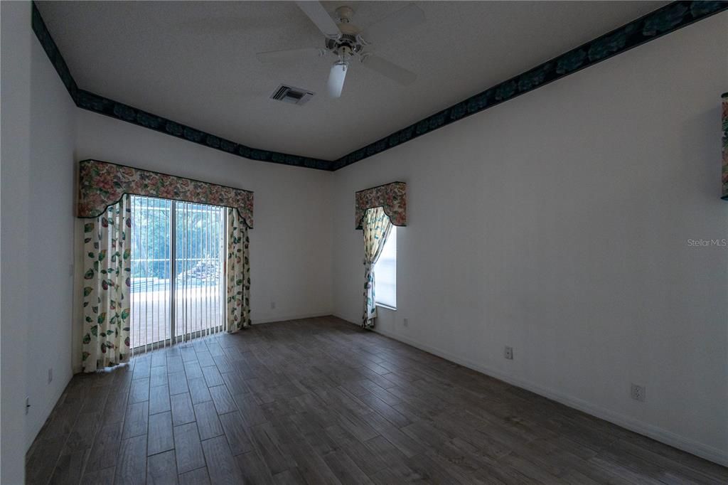 For Sale: $515,000 (3 beds, 3 baths, 2509 Square Feet)