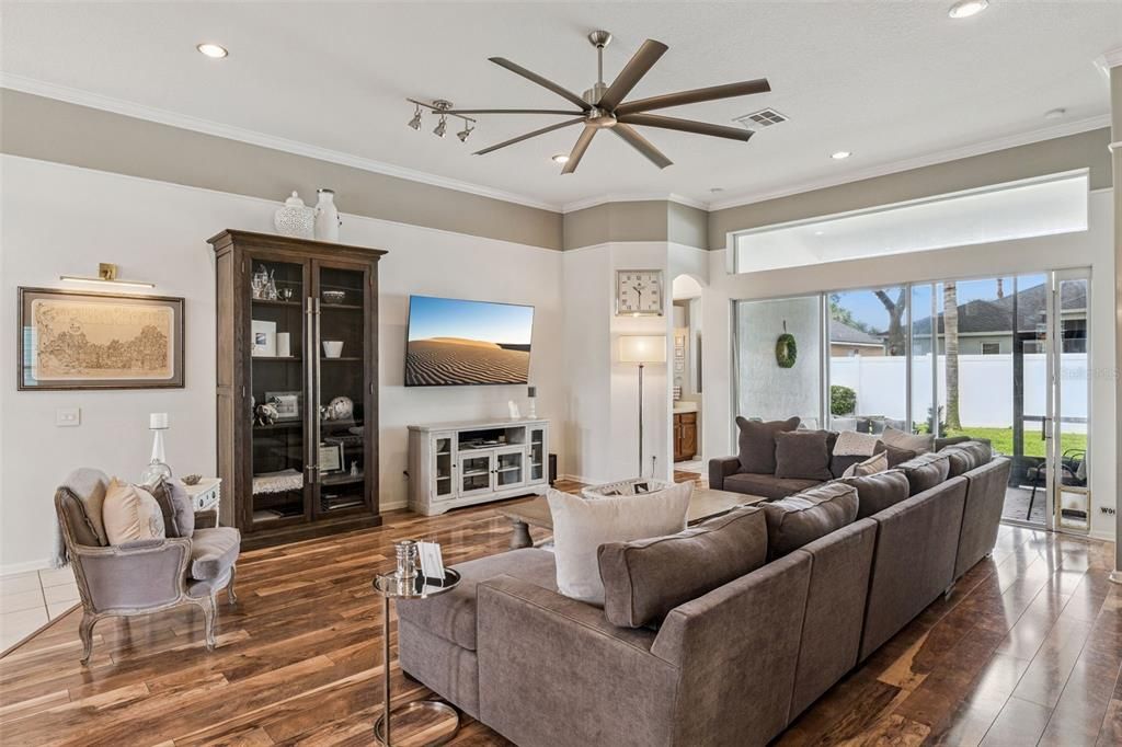 For Sale: $609,000 (4 beds, 3 baths, 2286 Square Feet)