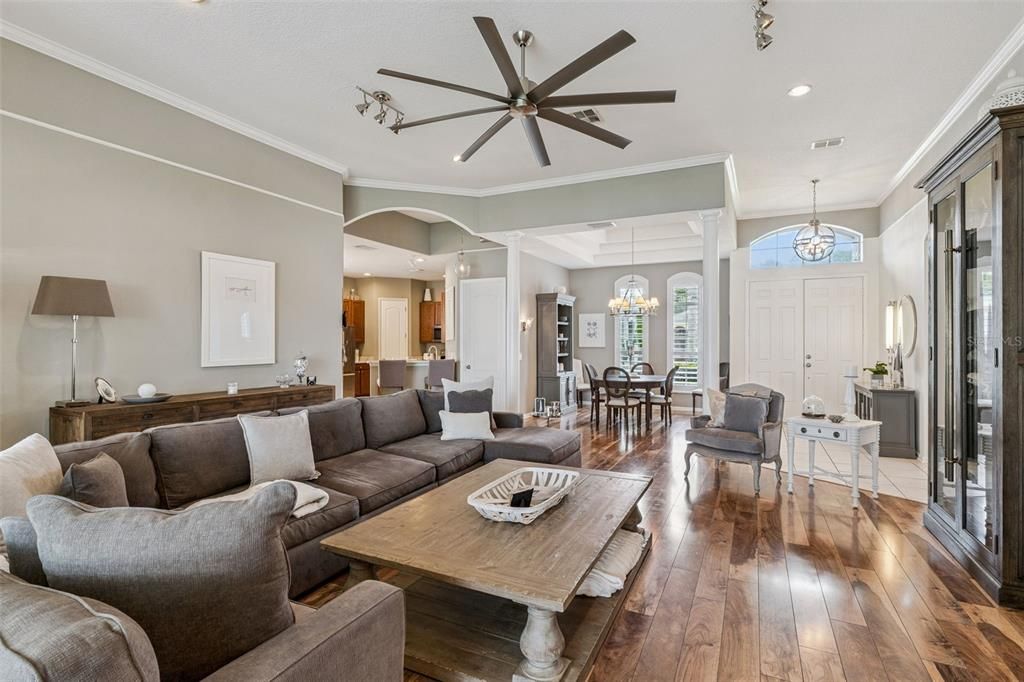 For Sale: $609,000 (4 beds, 3 baths, 2286 Square Feet)