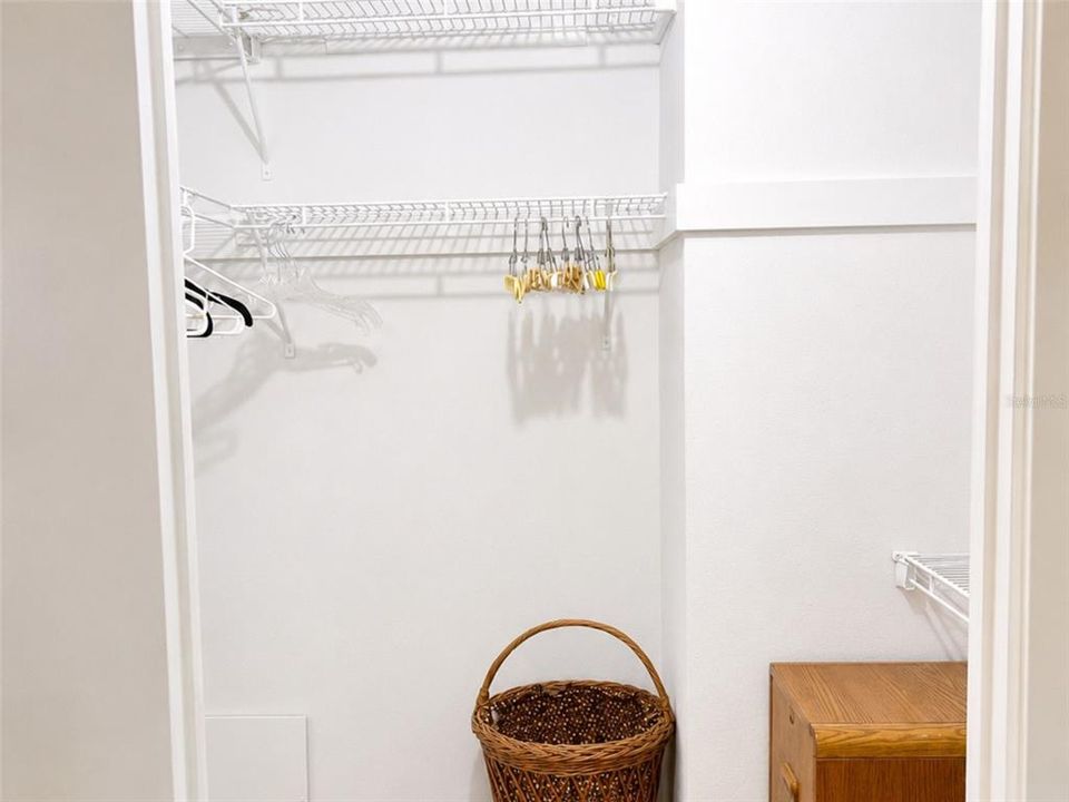 For Sale: $154,900 (2 beds, 1 baths, 857 Square Feet)