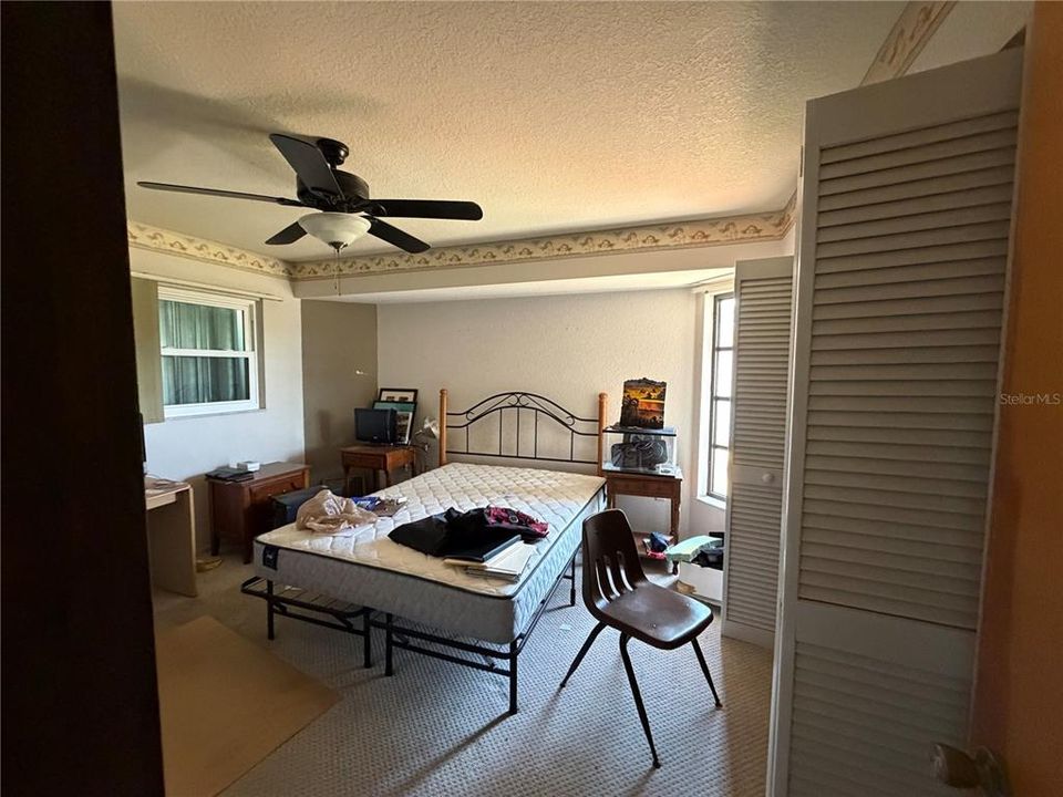 For Sale: $209,900 (2 beds, 2 baths, 1273 Square Feet)