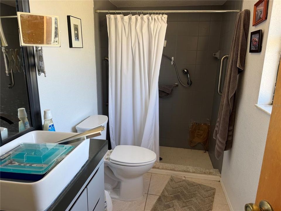 For Sale: $209,900 (2 beds, 2 baths, 1273 Square Feet)
