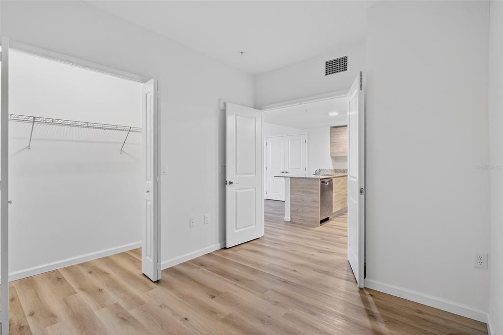 For Sale: $294,900 (3 beds, 2 baths, 1142 Square Feet)