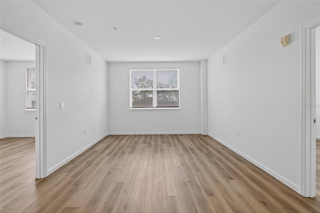 For Sale: $294,900 (3 beds, 2 baths, 1142 Square Feet)