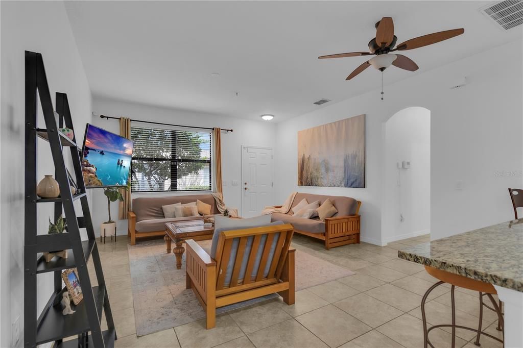 For Sale: $278,000 (3 beds, 2 baths, 1438 Square Feet)