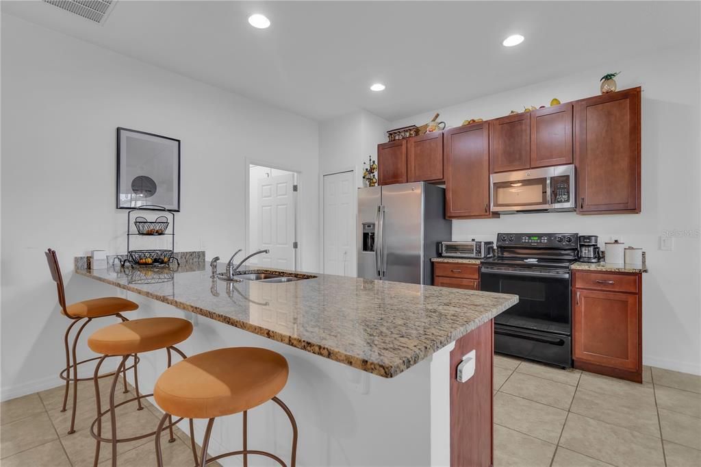 For Sale: $278,000 (3 beds, 2 baths, 1438 Square Feet)