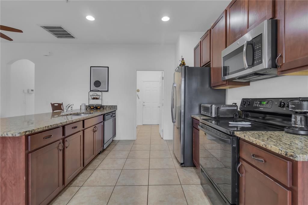 For Sale: $278,000 (3 beds, 2 baths, 1438 Square Feet)
