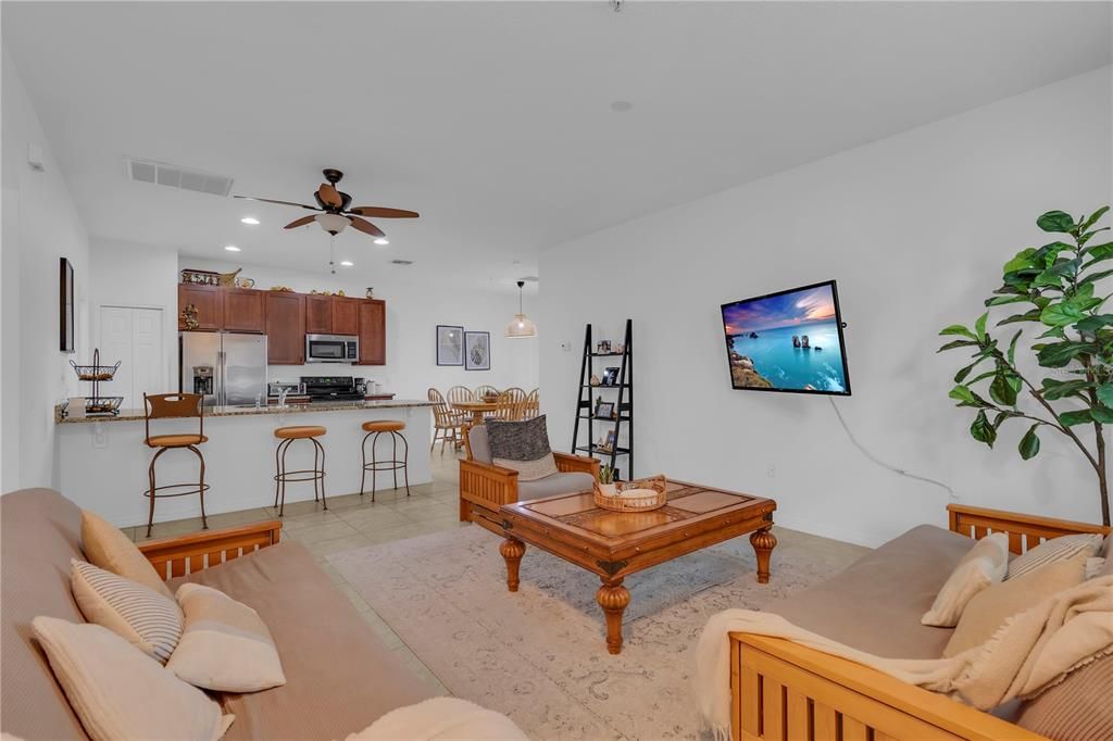 For Sale: $278,000 (3 beds, 2 baths, 1438 Square Feet)