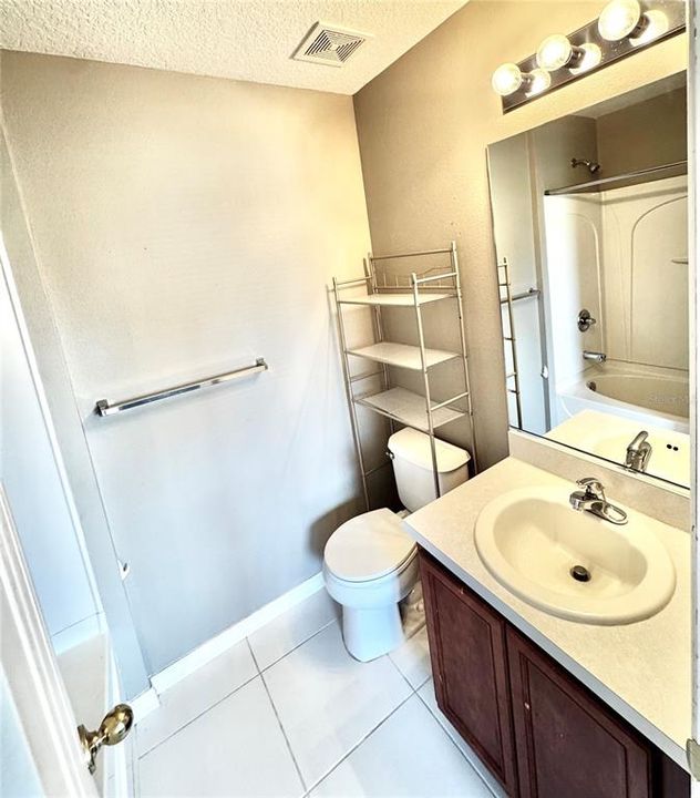 En Venta: $199,900 (2 camas, 2 baños, 1064 Pies cuadrados)