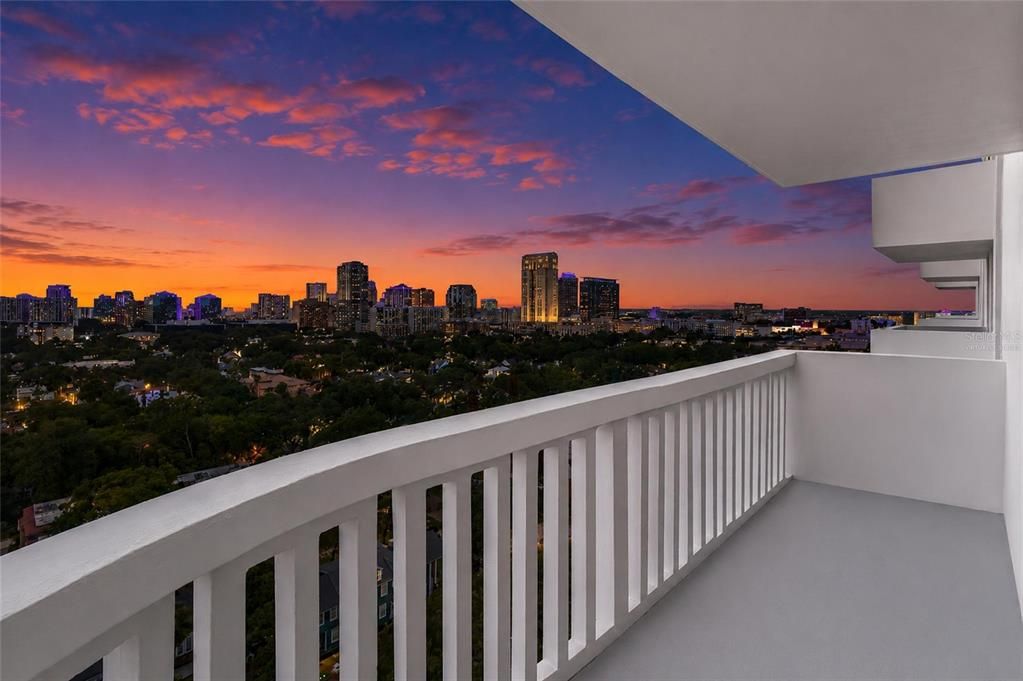 For Sale: $375,000 (2 beds, 2 baths, 1189 Square Feet)
