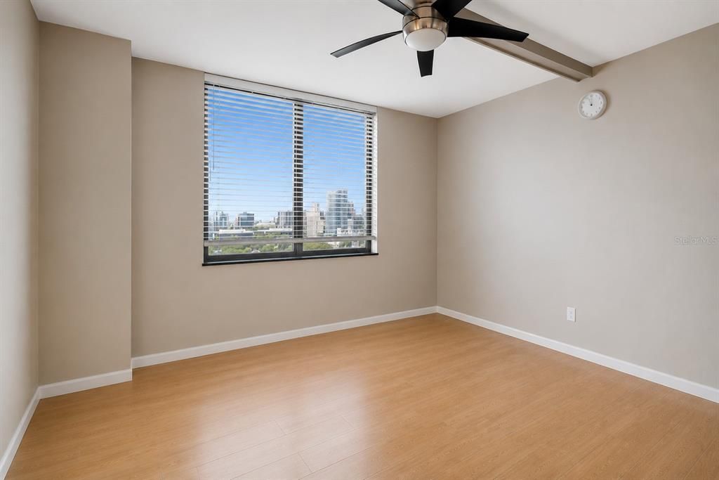 For Sale: $375,000 (2 beds, 2 baths, 1189 Square Feet)