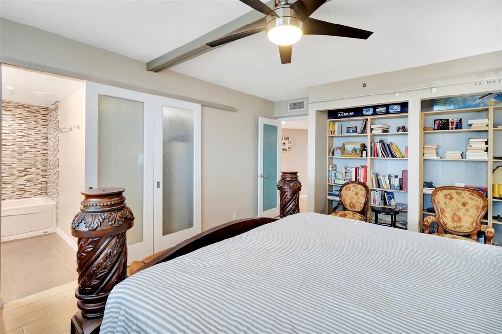 For Sale: $375,000 (2 beds, 2 baths, 1189 Square Feet)