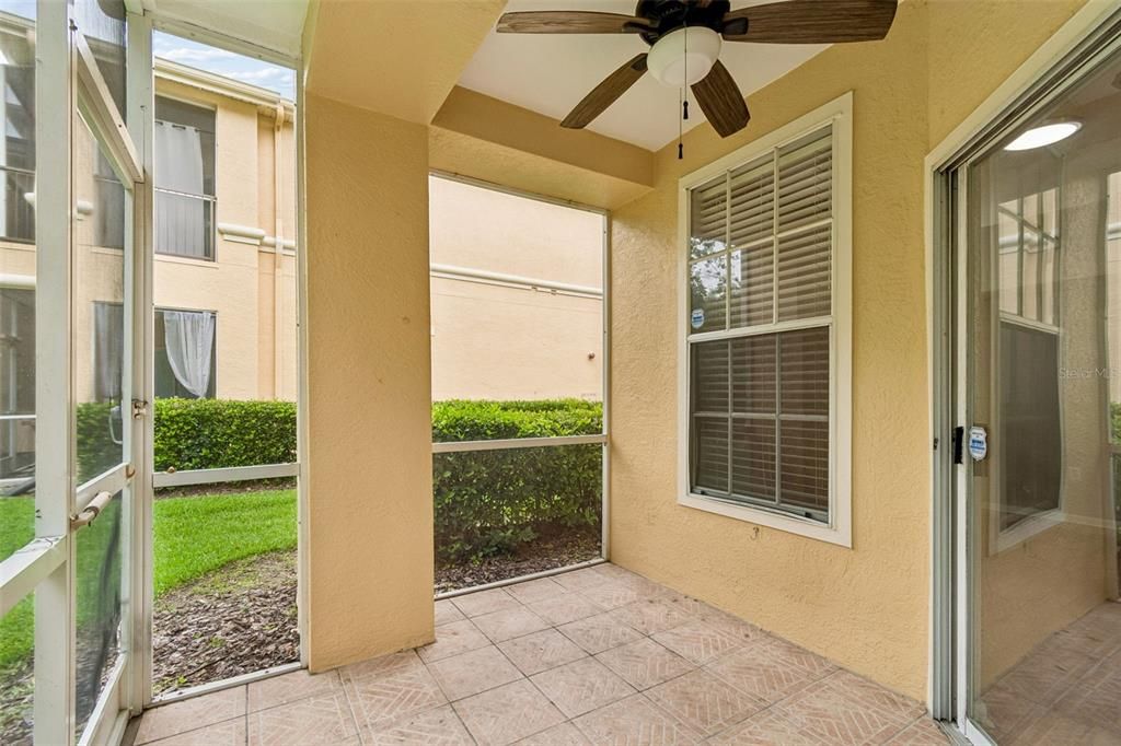 For Sale: $165,000 (1 beds, 1 baths, 851 Square Feet)