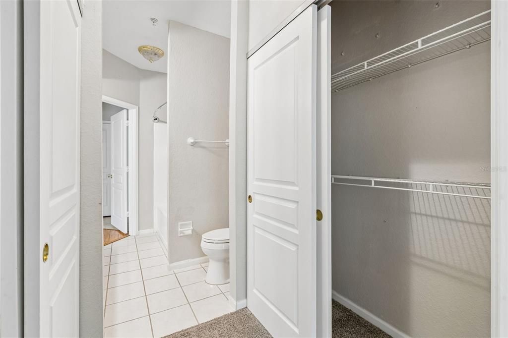 For Sale: $165,000 (1 beds, 1 baths, 851 Square Feet)