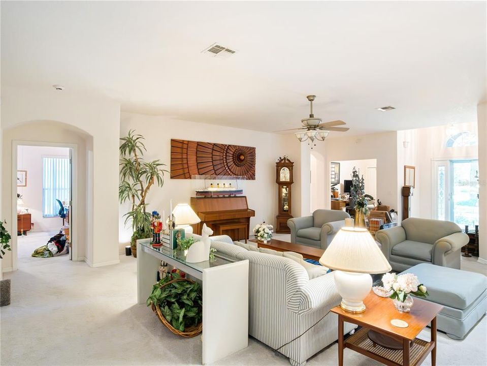 For Sale: $369,900 (2 beds, 2 baths, 2031 Square Feet)
