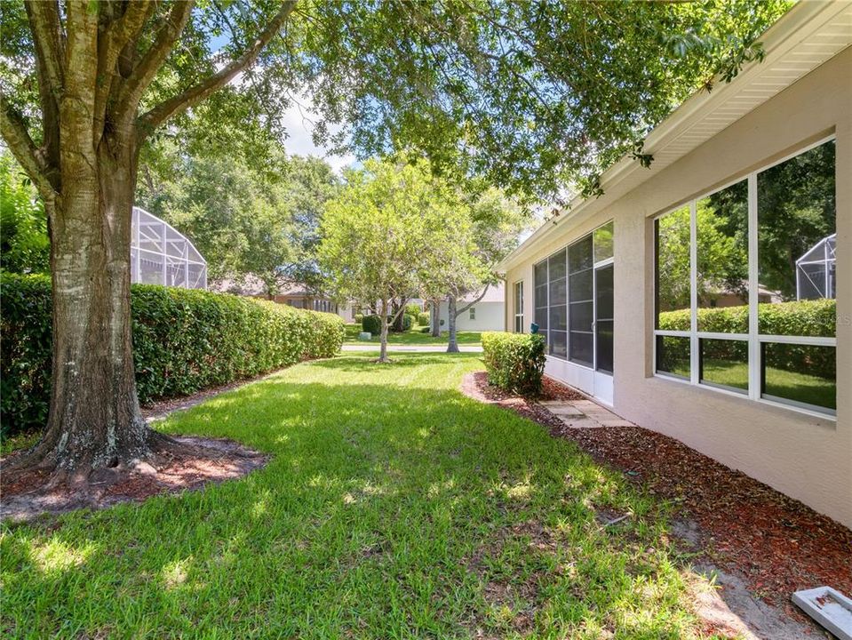 For Sale: $369,900 (2 beds, 2 baths, 2031 Square Feet)
