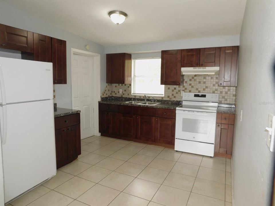 For Sale: $225,000 (3 beds, 1 baths, 1125 Square Feet)