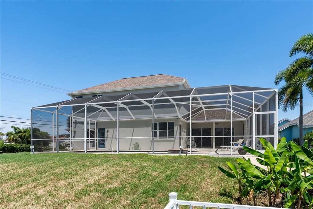 For Sale: $1,050,000 (4 beds, 3 baths, 3470 Square Feet)