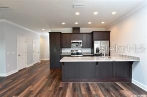 For Rent: $2,075 (3 beds, 2 baths, 1450 Square Feet)