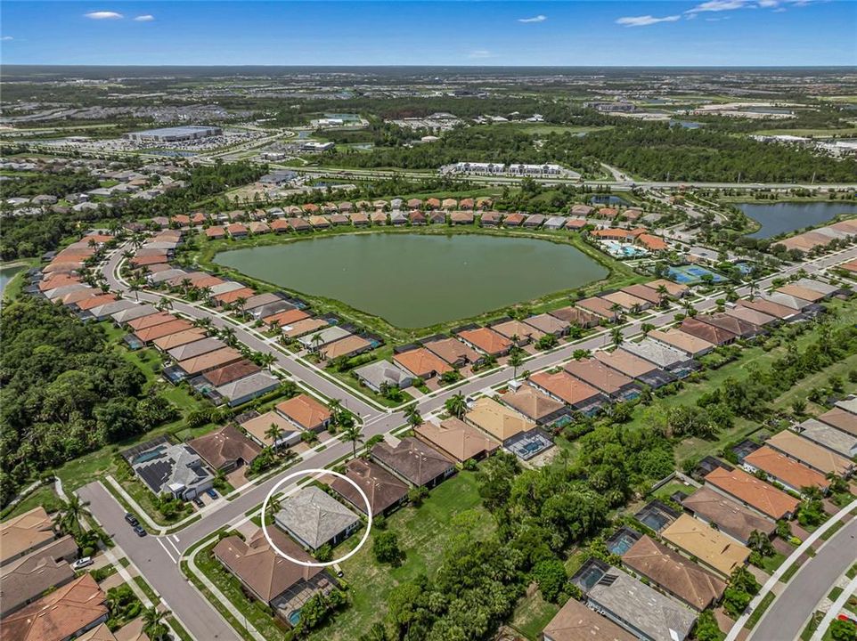 Activo con contrato: $509,900 (3 camas, 3 baños, 2294 Pies cuadrados)