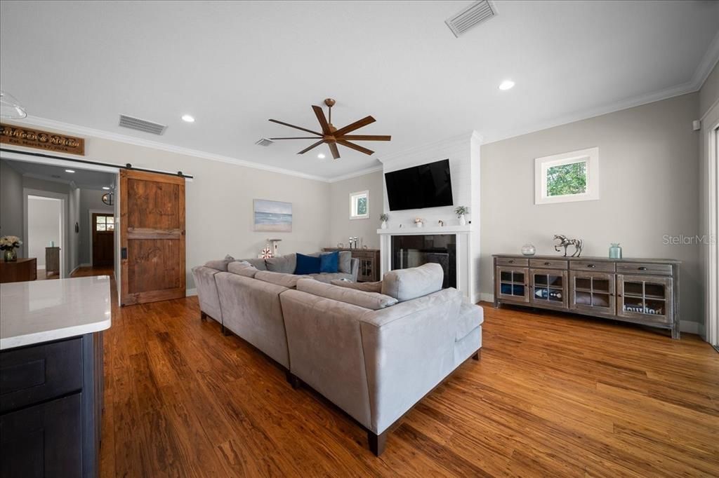 For Sale: $675,000 (3 beds, 2 baths, 2252 Square Feet)
