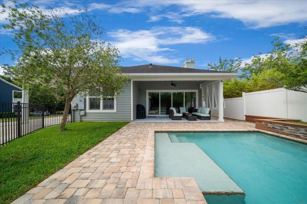 For Sale: $675,000 (3 beds, 2 baths, 2252 Square Feet)