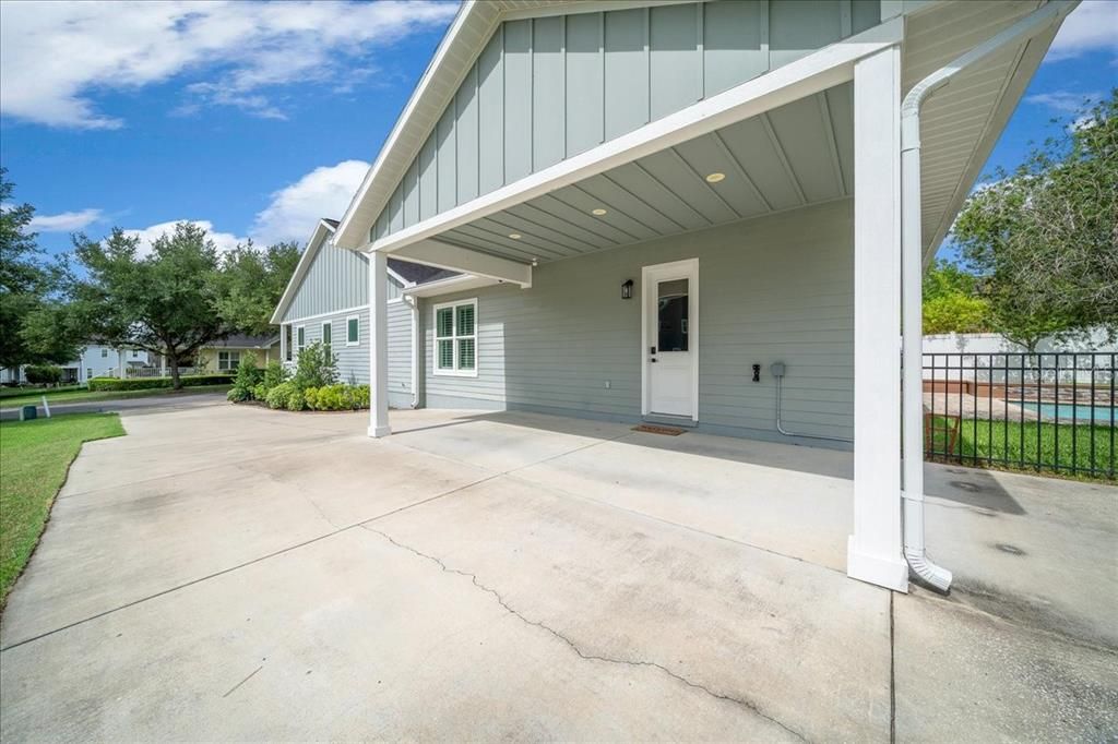 For Sale: $675,000 (3 beds, 2 baths, 2252 Square Feet)