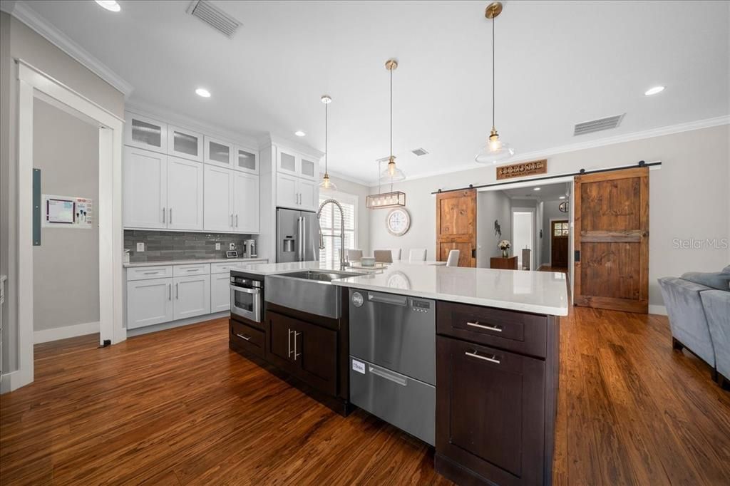 For Sale: $675,000 (3 beds, 2 baths, 2252 Square Feet)